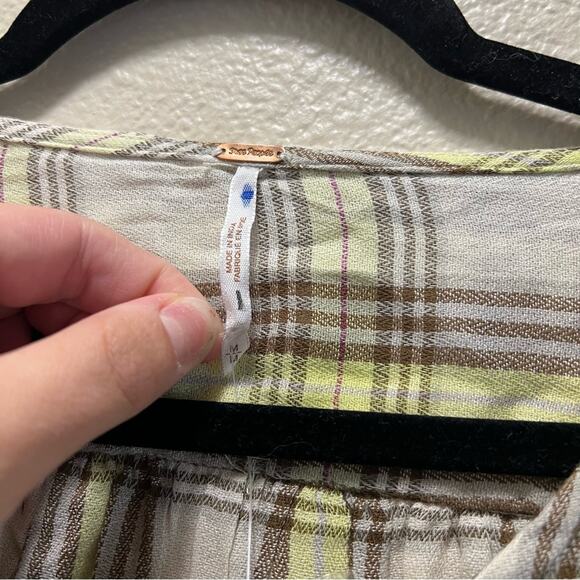 Free People It’s The Good Life Plaid Top Button Front Crop Blouse Size Medium - Picture 8 of 9